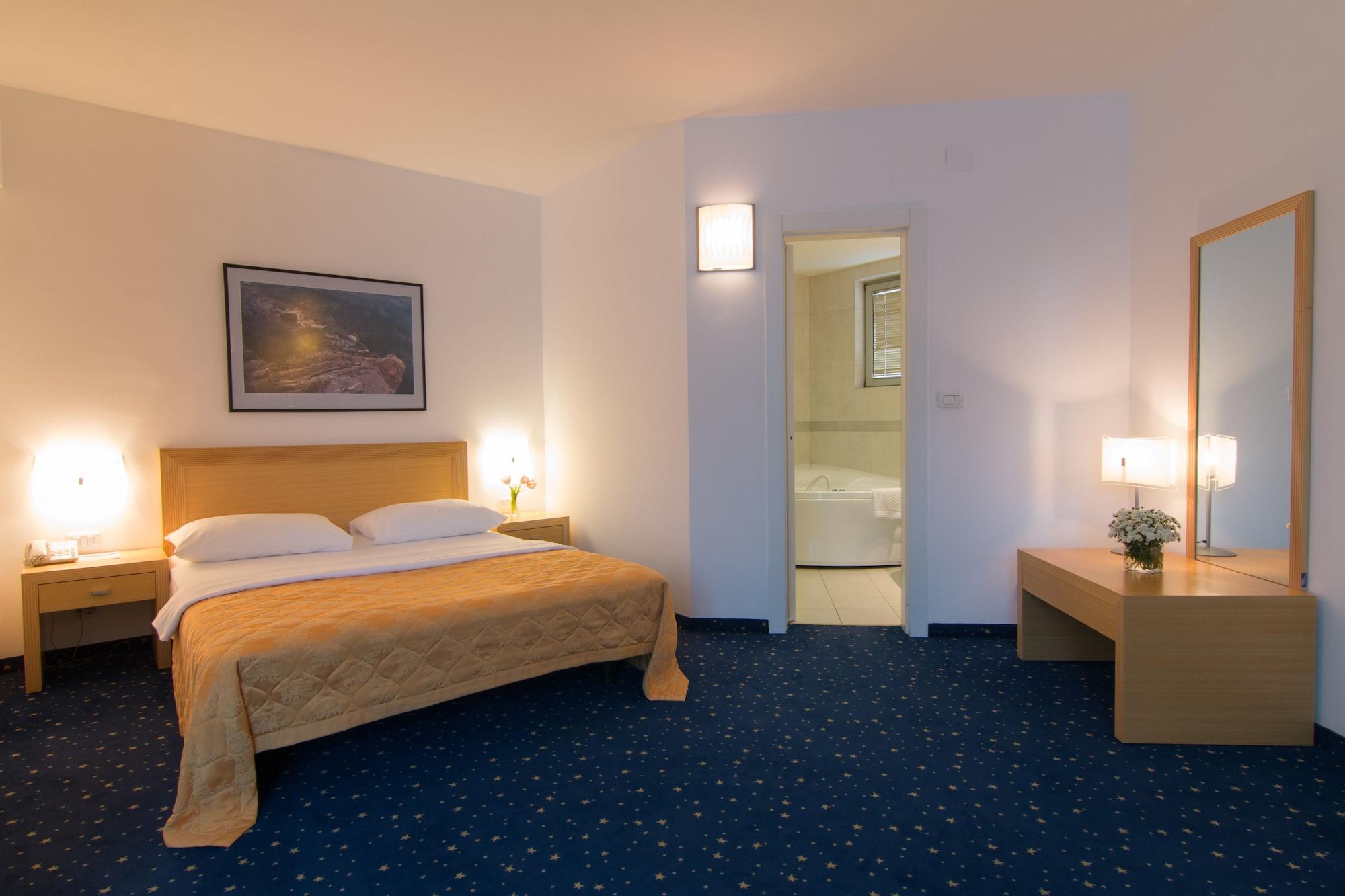 Hotel Blue Star Budva Exterior foto