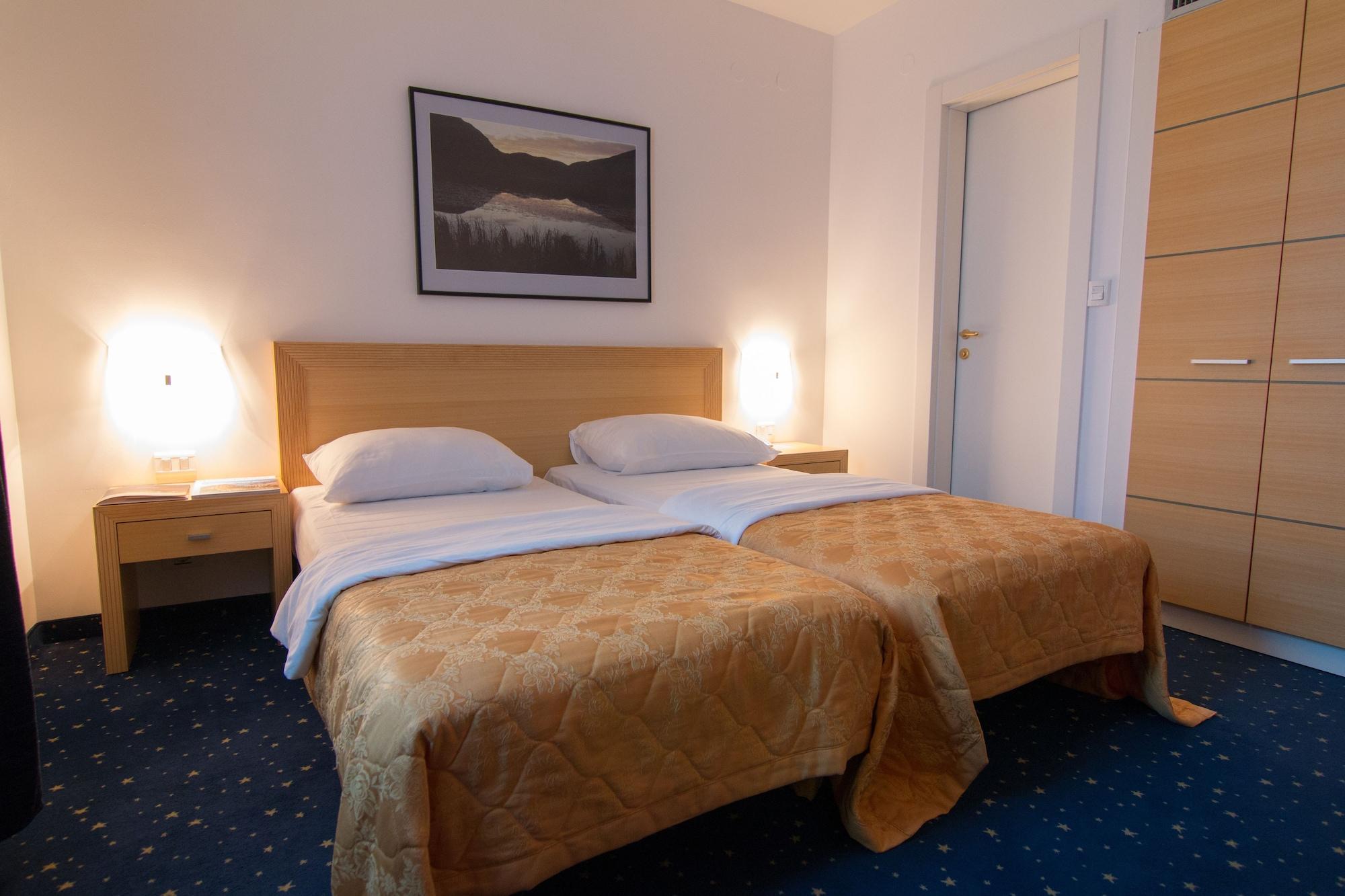 Hotel Blue Star Budva Exterior foto