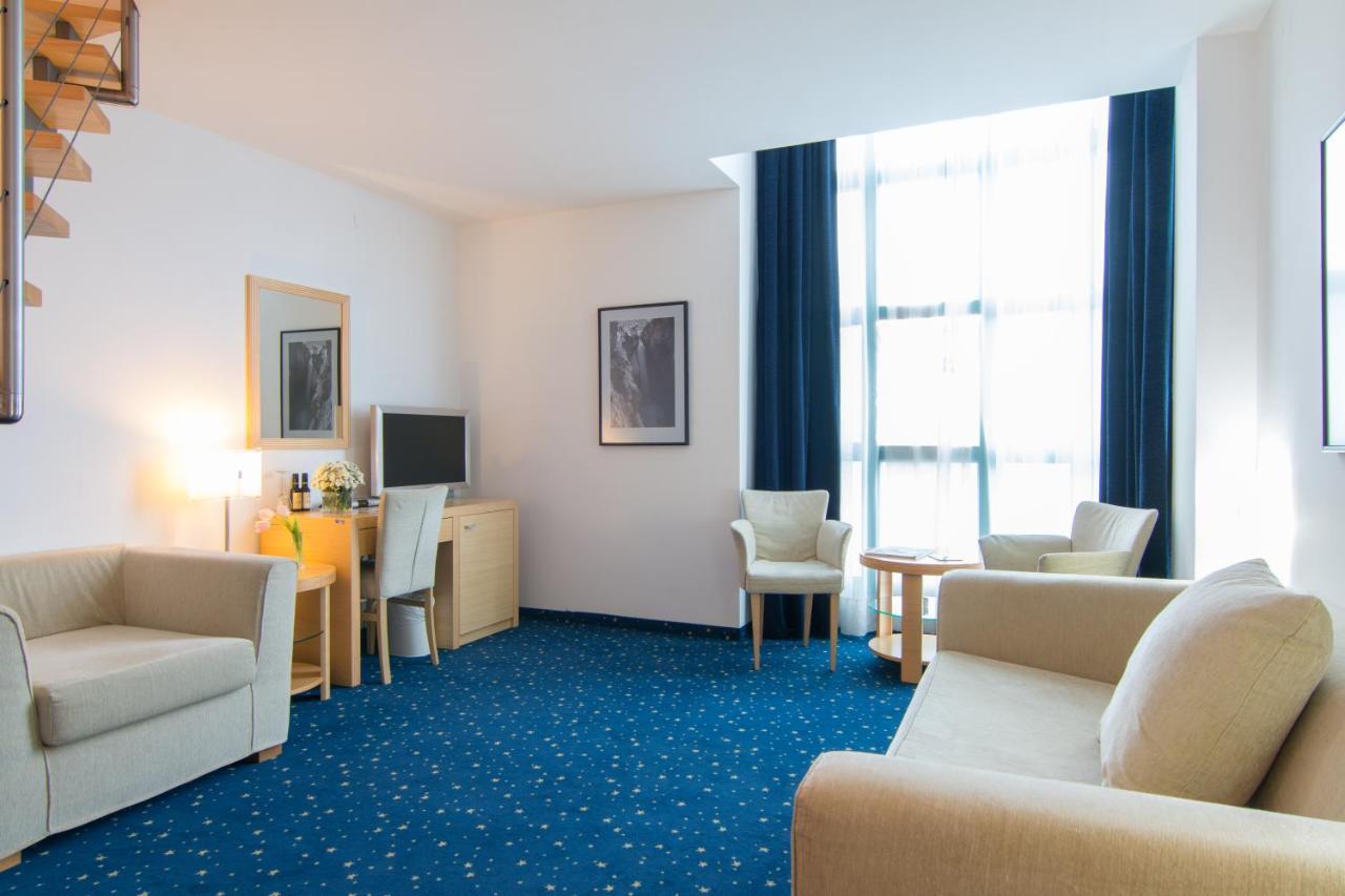 Hotel Blue Star Budva Exterior foto